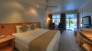 Paradise Hotel & Resort Suerior Room